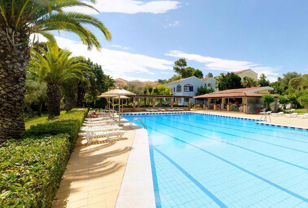 Palm Tree Corfu Apt. Danilia Екстериор снимка